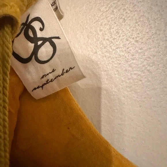 EUC One September Elegant Floral Maxi Dress in Yellow and Cream - Picture 3 of 3